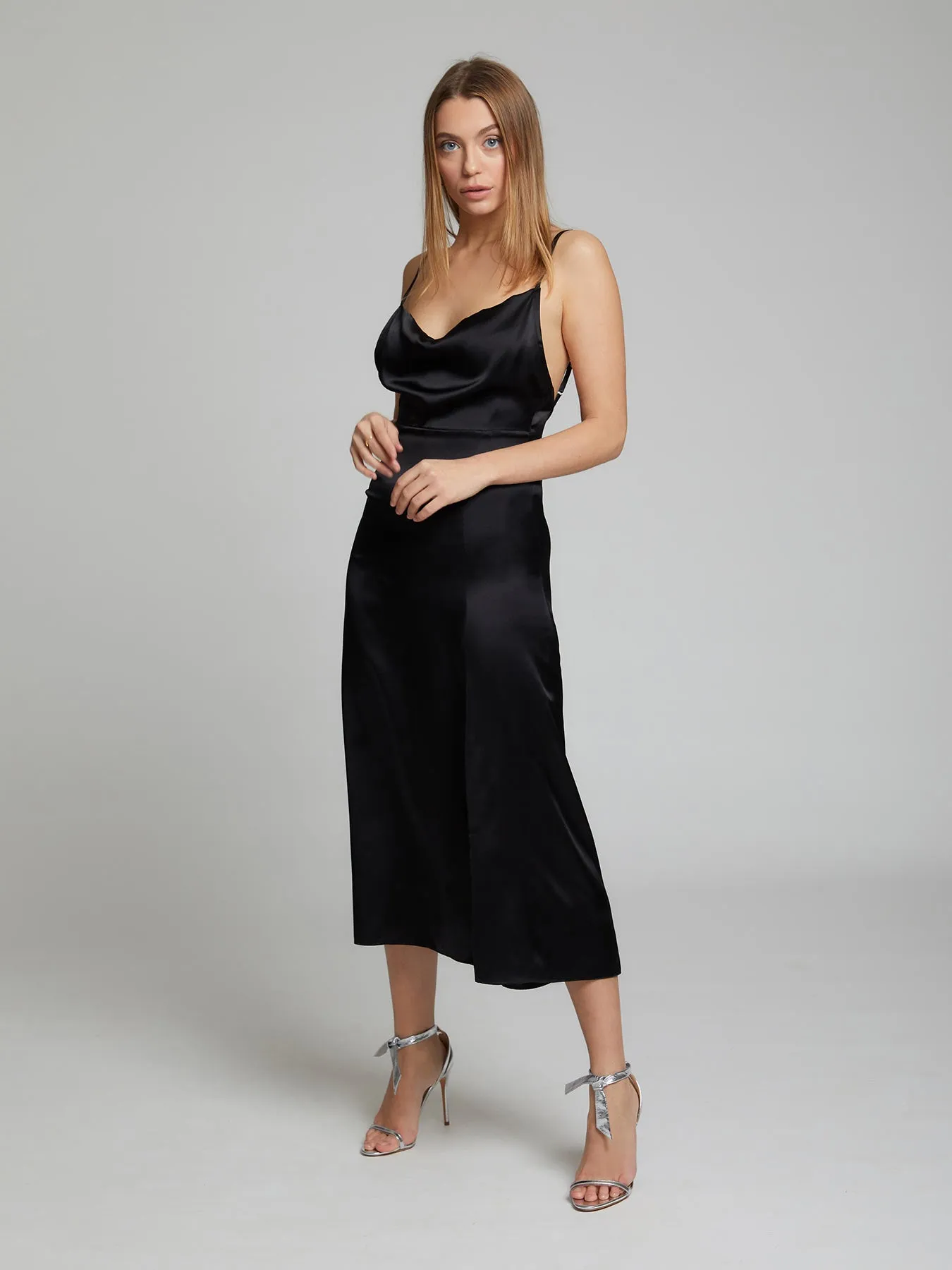 Selah silk dress in black